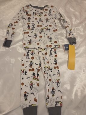 Disney Mickey & Minnie Halloween Pajama Set 🎃